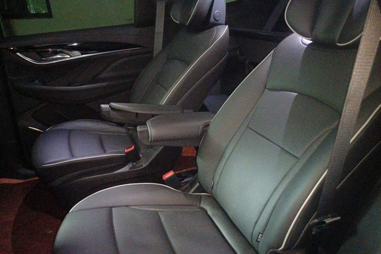 Used Buick Enclave 2022 652T 4x4 Prestige Flagship 6-Seater Left Rear Seat