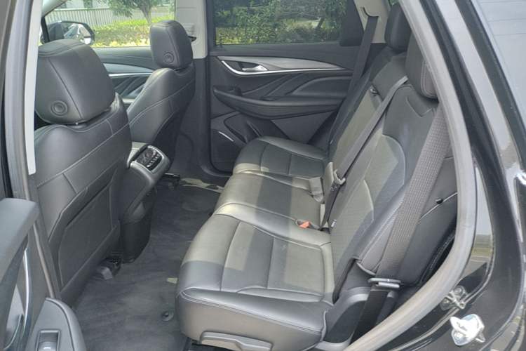 Used Buick Enclave 2022 652T Two-Wheel-Drive Prestige 7-Seater Left Rear Seat