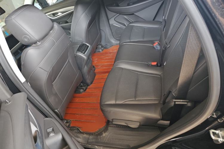 Used Buick Enclave 2022 652T Two-Wheel-Drive Prestige 7-Seater Left Rear Seat