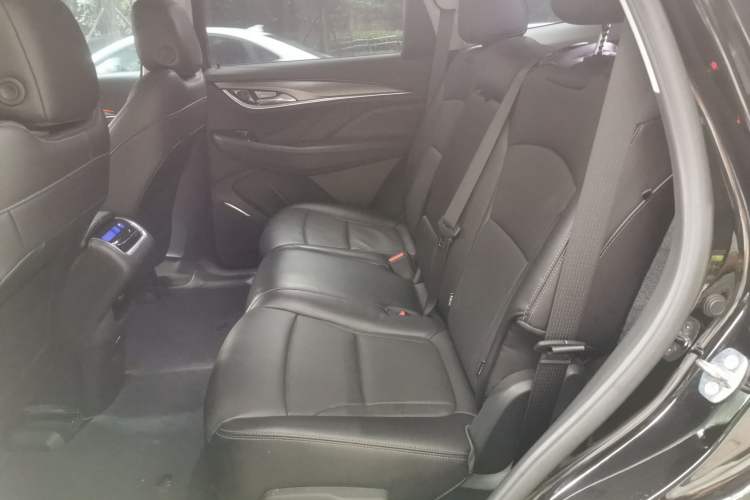 Used Buick Enclave 2022 652T Two-Wheel-Drive Prestige 7-Seater Left Rear Seat