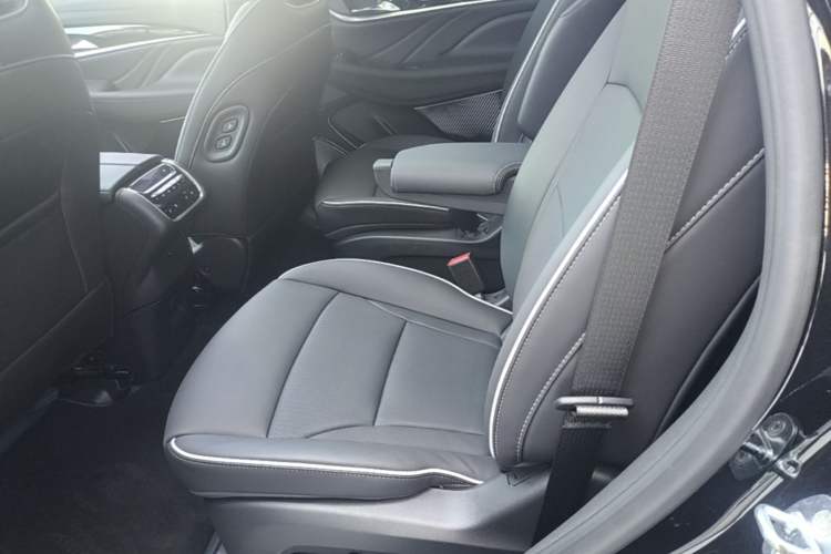 Used Buick Enclave 2022 652T 4x4 Prestige Flagship 6-Seater Left Rear Seat