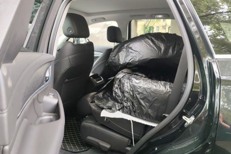 Used Buick Enclave 2022 652T Two-Wheel-Drive Prestige 7-Seater Left Rear Seat