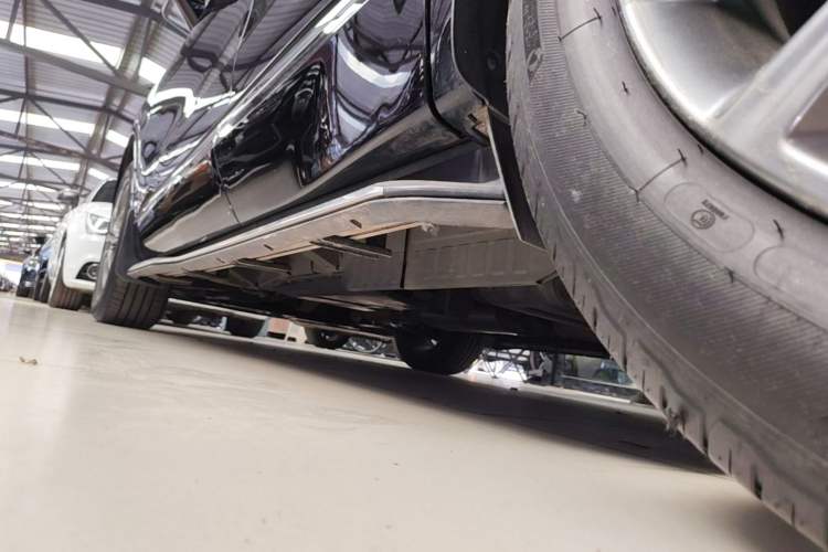 Used Buick Enclave 2022 652T Two-Wheel-Drive Prestige 7-Seater Left Side Sill