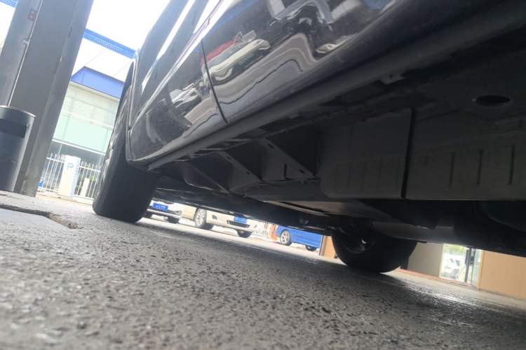 Used Buick Enclave 2022 652T Two-Wheel-Drive Prestige 7-Seater Left Side Sill