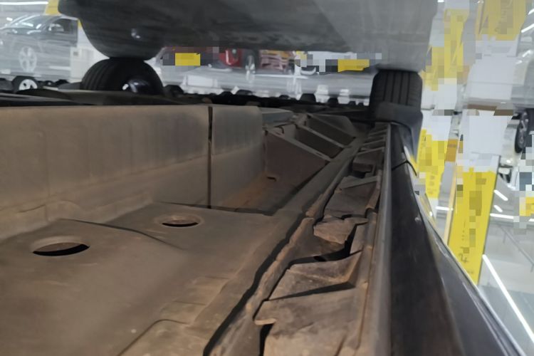 Used Buick Enclave 2022 652T Two-Wheel-Drive Prestige 7-Seater Left Side Sill