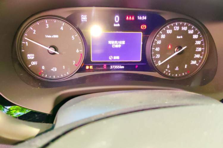 Used Buick Enclave 2022 652T 4x4 Prestige Flagship 7-Seater Odometer Close Up