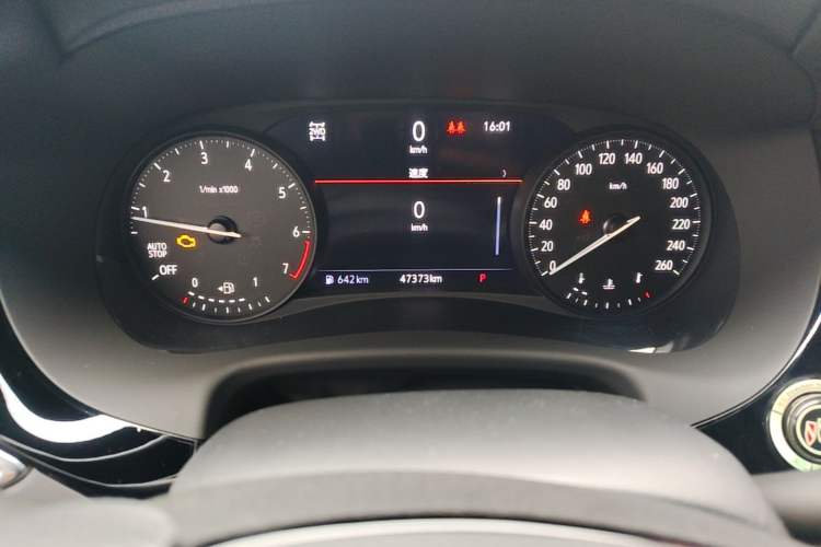 Used Buick Enclave 2022 652T 4x4 Prestige Flagship 6-Seater Odometer Close Up