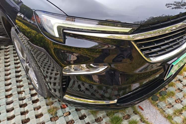 Used Buick Enclave 2022 652T Two-Wheel-Drive Prestige 7-Seater Right Front Headlight