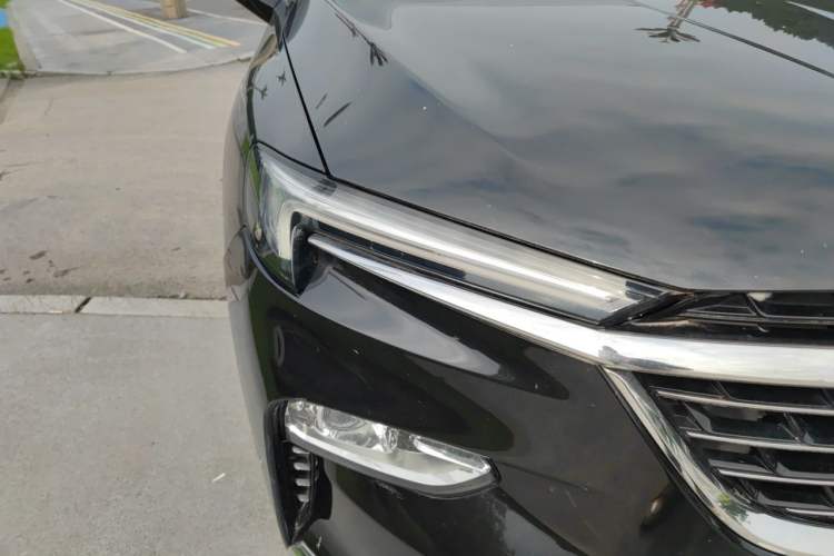 Used Buick Enclave 2022 652T Two-Wheel-Drive Prestige 7-Seater Right Front Headlight