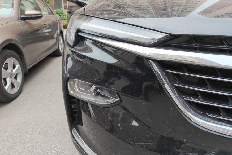 Used Buick Enclave 2022 652T Two-Wheel-Drive Prestige 7-Seater Right Front Headlight