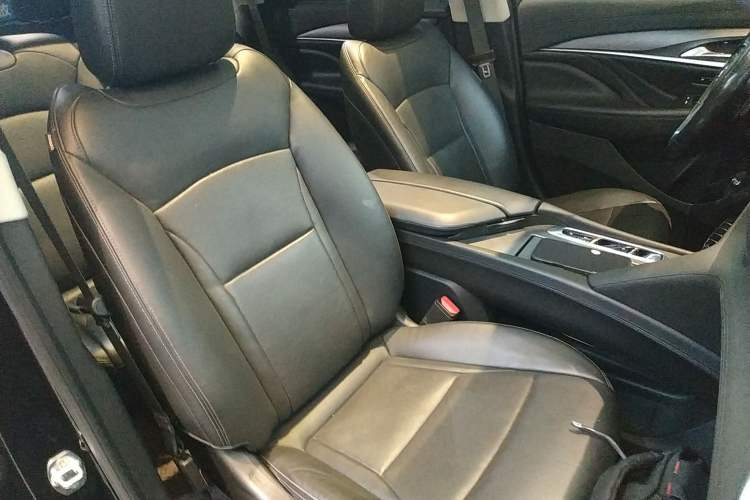 Used Buick Enclave 2022 652T Four-Wheel Drive Prestige 7-Seater Right Front Seat