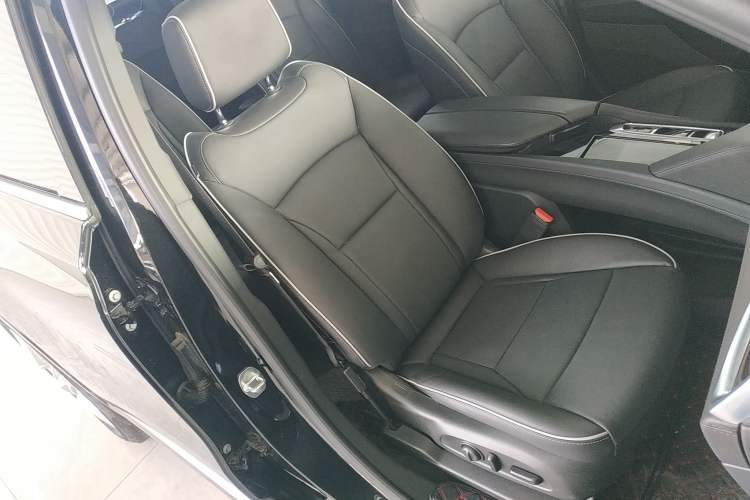 Used Buick Enclave 2022 652T 4x4 Prestige Flagship 6-Seater Right Front Seat