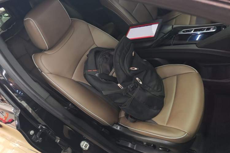 Used Buick Enclave 2022 652T 4x4 Prestige Flagship 7-Seater Right Front Seat