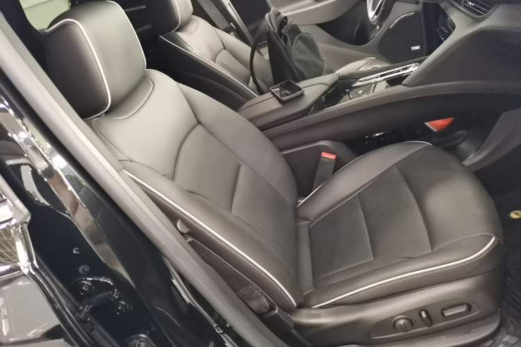 Used Buick Enclave 2022 652T 4x4 Prestige Flagship 6-Seater Right Front Seat