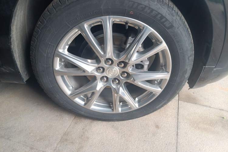 Used Buick Enclave 2022 652T 4x4 Prestige Flagship 6-Seater Right Front Wheel Hub