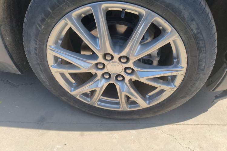Used Buick Enclave 2022 652T 4x4 Prestige Flagship 7-Seater Right Front Wheel Hub