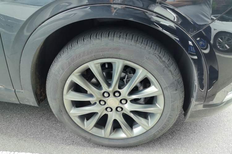 Used Buick Enclave 2022 652T Two-Wheel-Drive Prestige 7-Seater Right Front Wheel Hub
