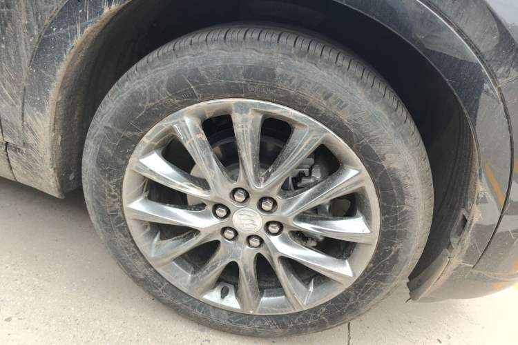 Used Buick Enclave 2022 652T Four-Wheel Drive Prestige 7-Seater Right Front Wheel Hub