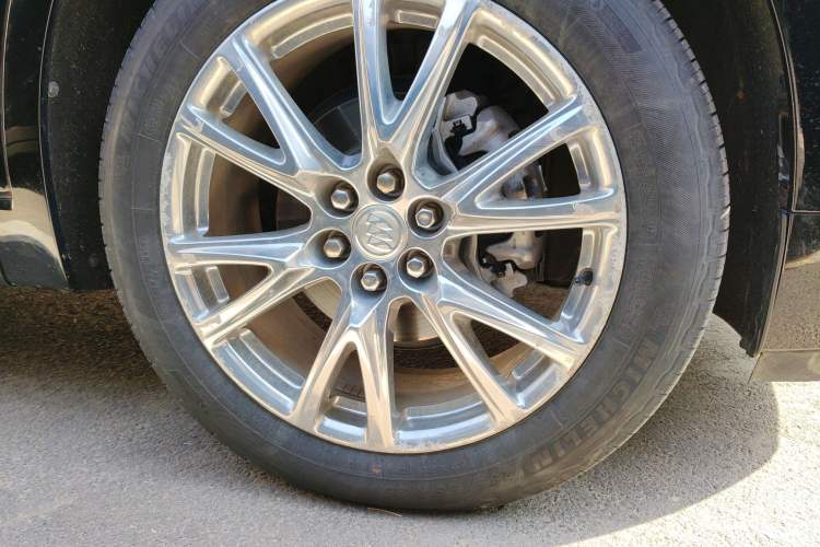 Used Buick Enclave 2022 652T 4x4 Prestige Flagship 7-Seater Right Front Wheel Hub