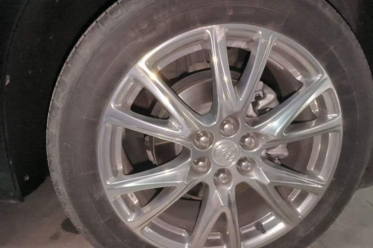 Used Buick Enclave 2022 652T 4x4 Prestige Flagship 7-Seater Right Front Wheel Hub