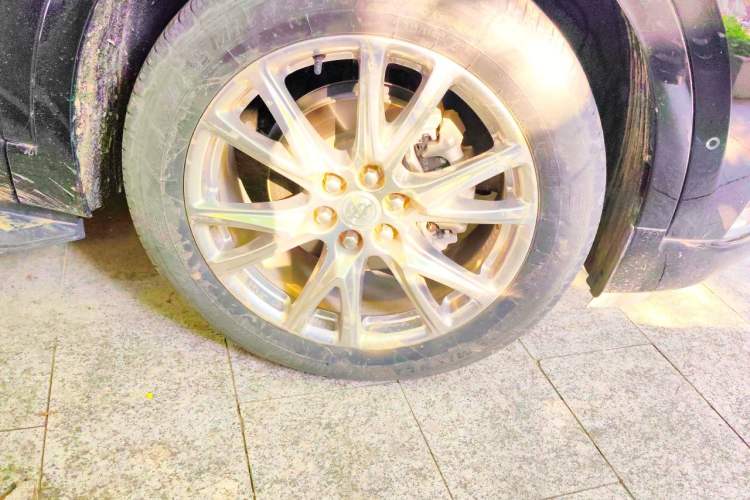 Used Buick Enclave 2022 652T 4x4 Prestige Flagship 7-Seater Right Front Wheel Hub