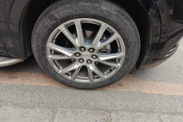 Used Buick Enclave 2022 652T 4x4 Prestige Flagship 7-Seater Right Front Wheel Hub
