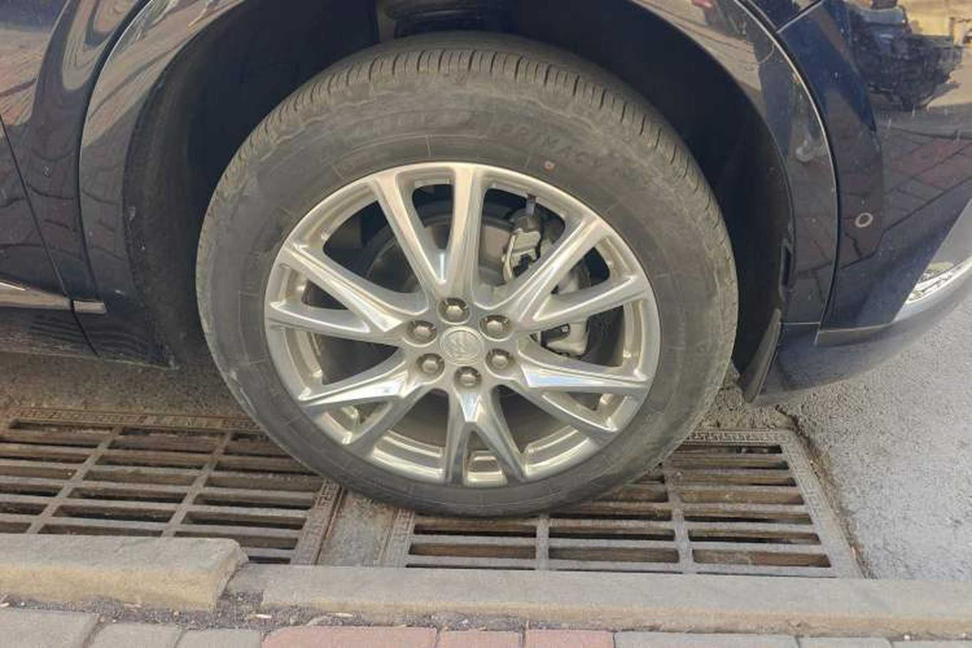 Used Buick Enclave 2022 652T 4x4 Prestige Flagship 7-Seater Right Front Wheel Hub
