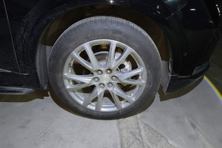 Used Buick Enclave 2022 652T 4x4 Prestige Flagship 7-Seater Right Front Wheel Hub