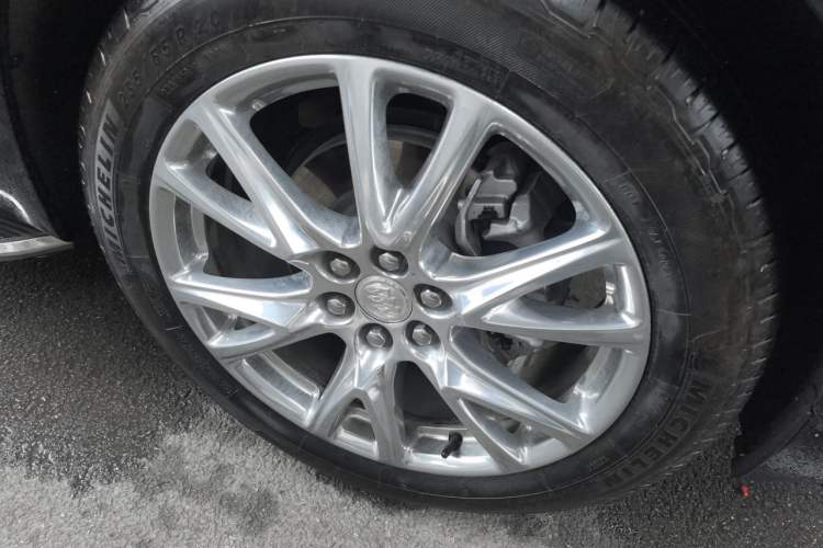 Used Buick Enclave 2022 652T 4x4 Prestige Flagship 7-Seater Right Front Wheel Hub