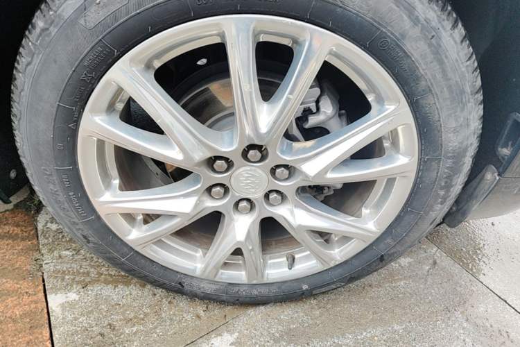 Used Buick Enclave 2022 652T 4x4 Prestige Flagship 6-Seater Right Front Wheel Hub