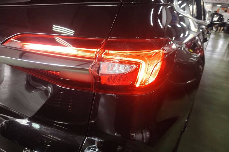 Used Buick Enclave 2022 652T Two-Wheel-Drive Prestige 7-Seater Right Rear Taillight