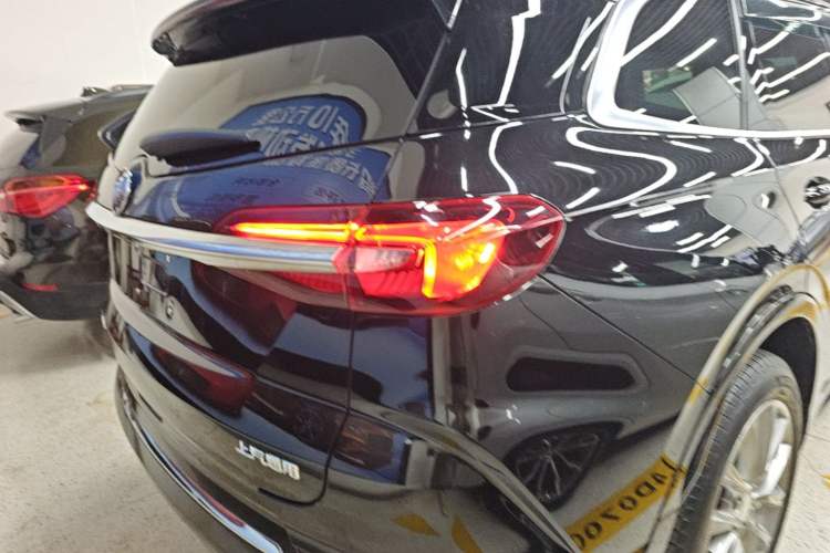 Used Buick Enclave 2022 652T Two-Wheel-Drive Prestige 7-Seater Right Rear Taillight