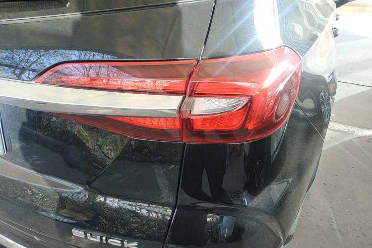 Used Buick Enclave 2022 652T 4x4 Prestige Flagship 6-Seater Right Rear Taillight