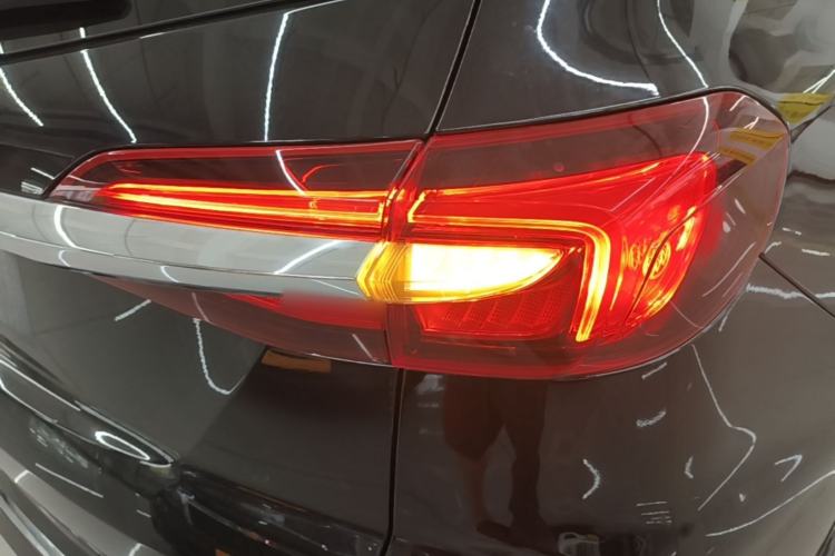 Used Buick Enclave 2022 652T Two-Wheel-Drive Prestige 7-Seater Right Rear Taillight