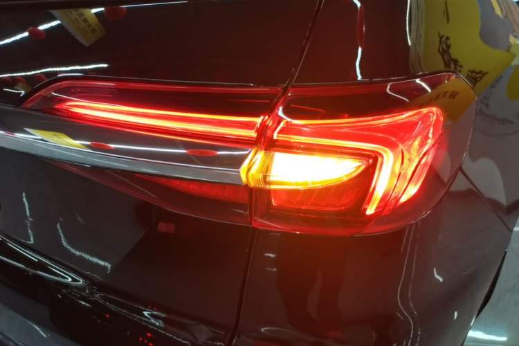 Used Buick Enclave 2022 652T Four-Wheel Drive Prestige 7-Seater Right Rear Taillight