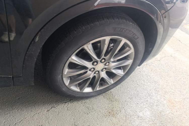 Used Buick Enclave 2022 652T Two-Wheel-Drive Prestige 7-Seater Right Rear Wheel Hub