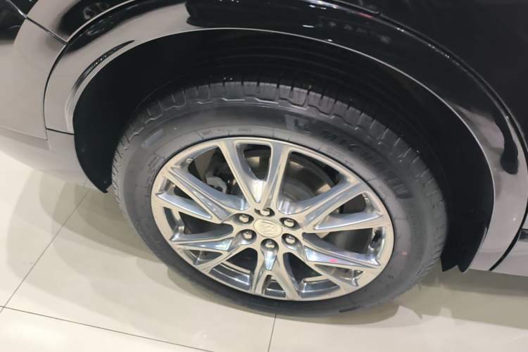 Used Buick Enclave 2022 652T 4x4 Prestige Flagship 7-Seater Right Rear Wheel Hub