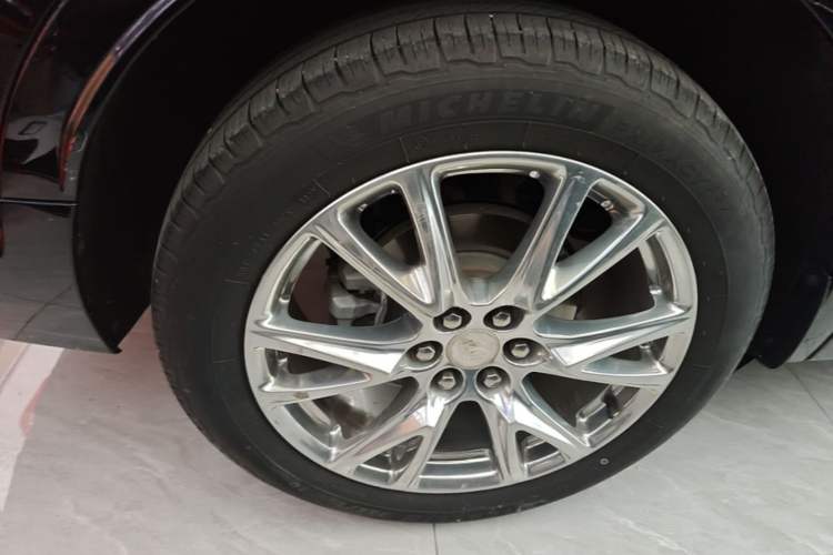 Used Buick Enclave 2022 652T 4x4 Prestige Flagship 7-Seater Right Rear Wheel Hub
