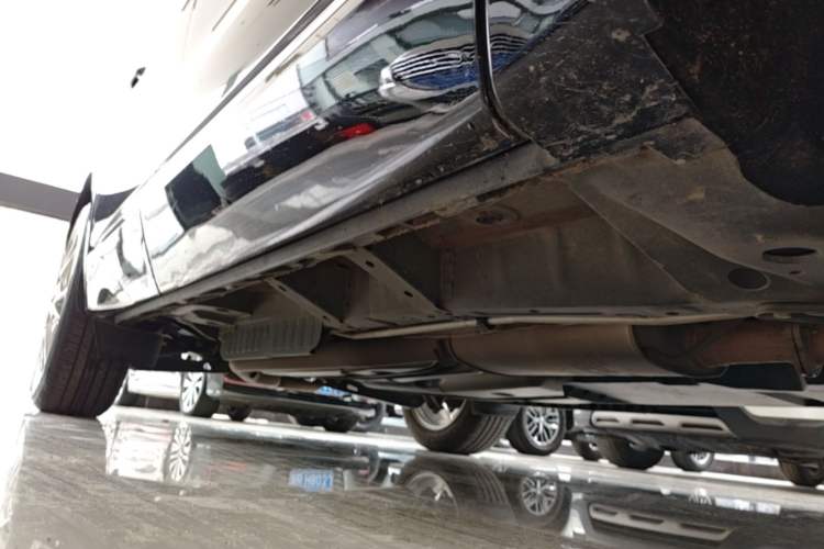 Used Buick Enclave 2022 652T 4x4 Prestige Flagship 7-Seater Right Side Sill