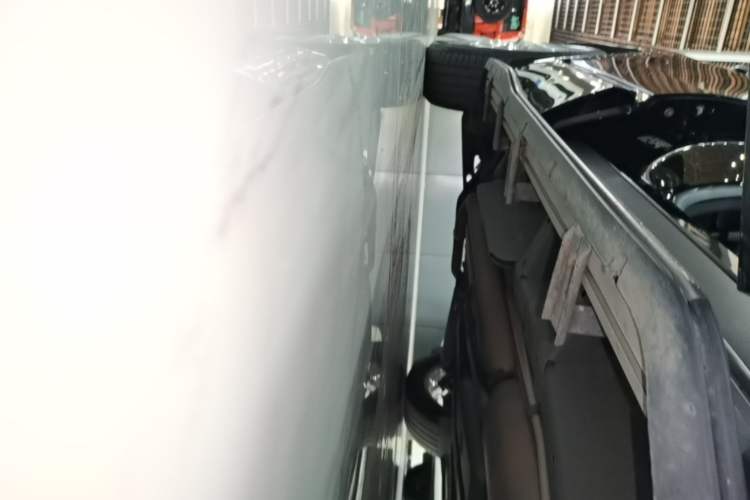Used Buick Enclave 2022 652T 4x4 Prestige Flagship 6-Seater Right Side Sill
