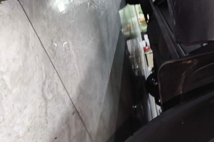 Used Buick Enclave 2022 652T Two-Wheel-Drive Prestige 7-Seater Right Side Sill