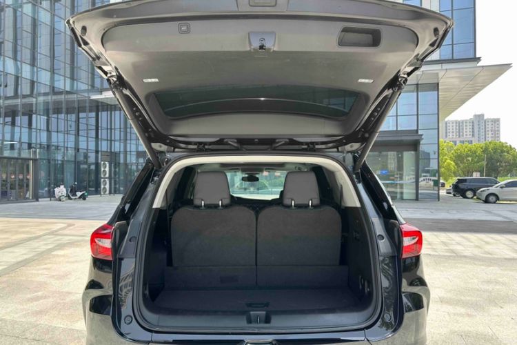 Used Buick Enclave 2022 652T Two-Wheel-Drive Prestige 7-Seater Trunk
