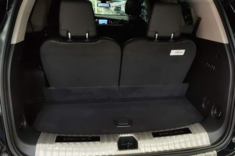 Used Buick Enclave 2022 652T Two-Wheel-Drive Prestige 7-Seater Trunk