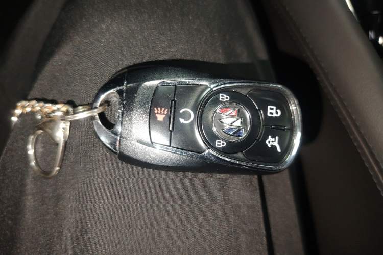 Used Buick Enclave 2022 652T Two-Wheel-Drive Prestige 7-Seater Vehicle Key