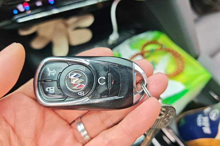 Used Buick Enclave 2022 652T 4x4 Prestige Flagship 6-Seater Vehicle Key
