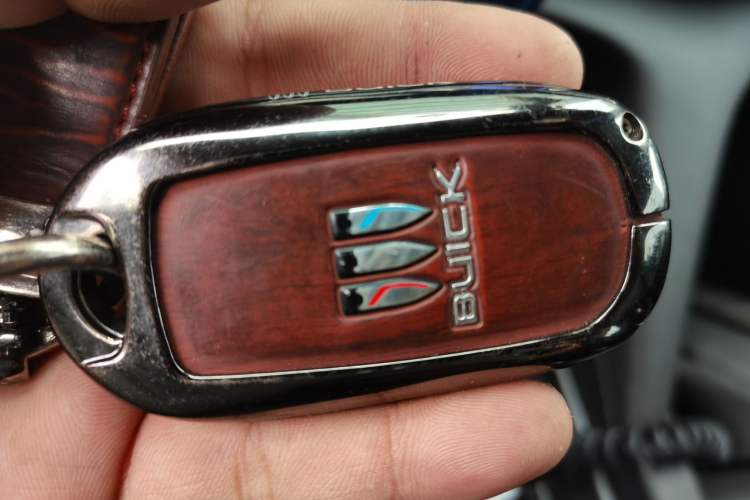 Used Buick Enclave 2022 652T Two-Wheel-Drive Prestige 7-Seater Vehicle Key