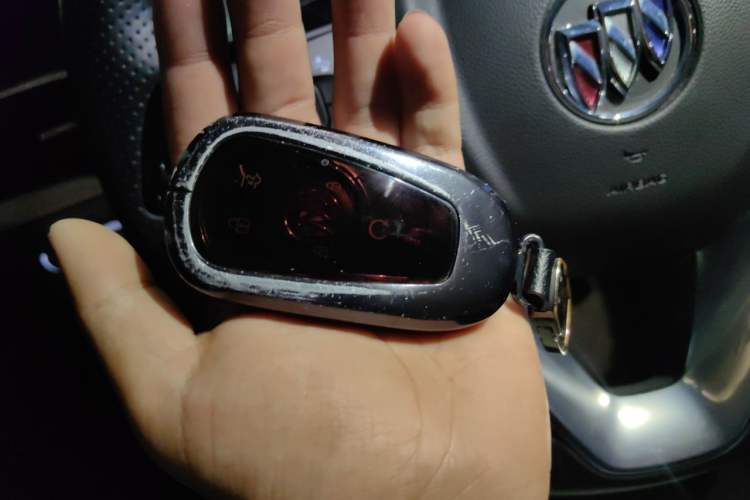 Used Buick Enclave 2022 652T Two-Wheel-Drive Prestige 7-Seater Vehicle Key