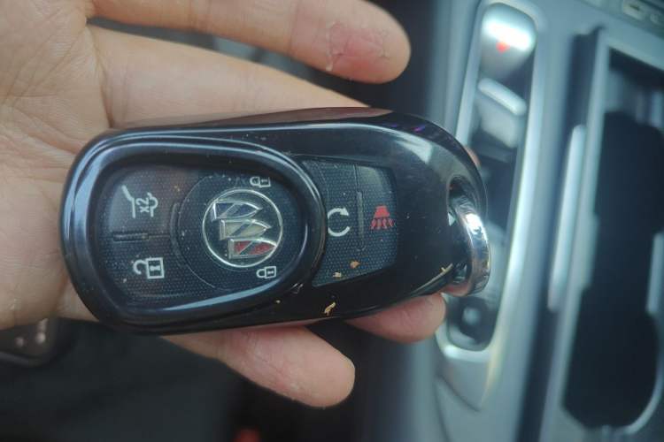 Used Buick Enclave 2022 652T Two-Wheel-Drive Prestige 7-Seater Vehicle Key