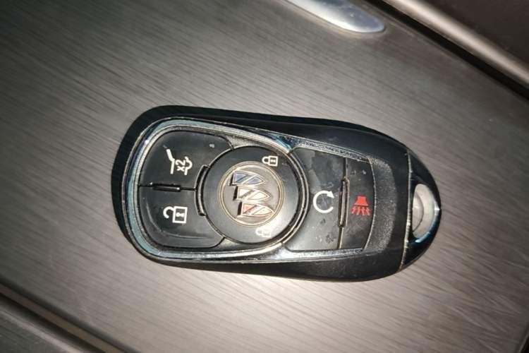 Used Buick Enclave 2022 652T Two-Wheel-Drive Prestige 7-Seater Vehicle Key