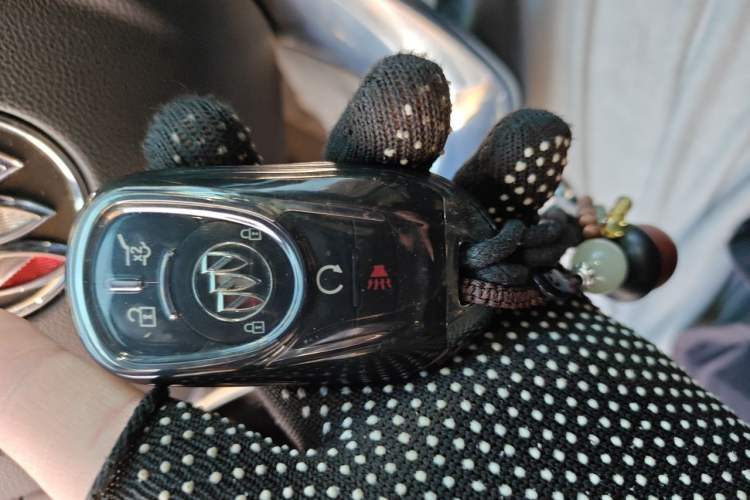 Used Buick Enclave 2022 652T Two-Wheel-Drive Prestige 7-Seater Vehicle Key